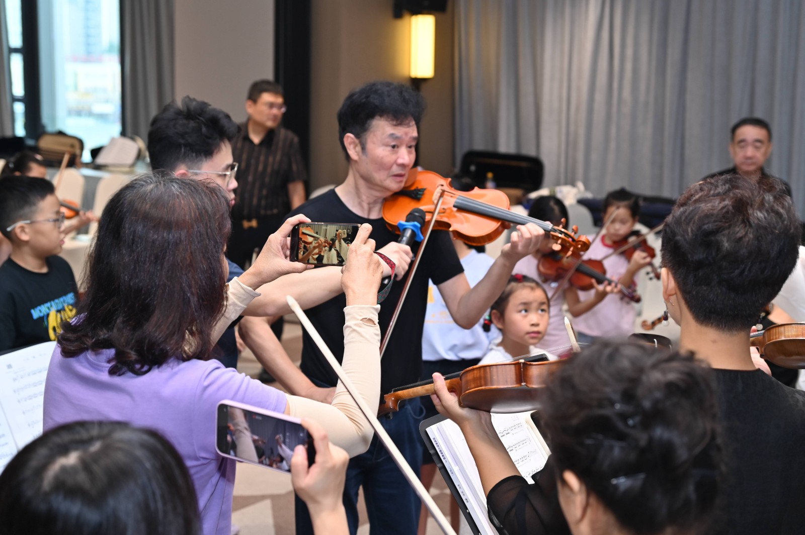 1733405106560036425.jpg DSC_2449(1).jpg